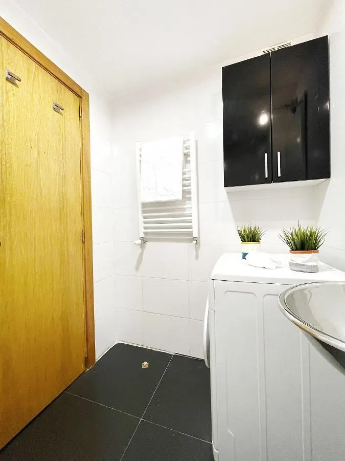 Nuevo/Acogedor Estudio En Prosperidad, Terraza,A/C Appartement Madrid Spanje