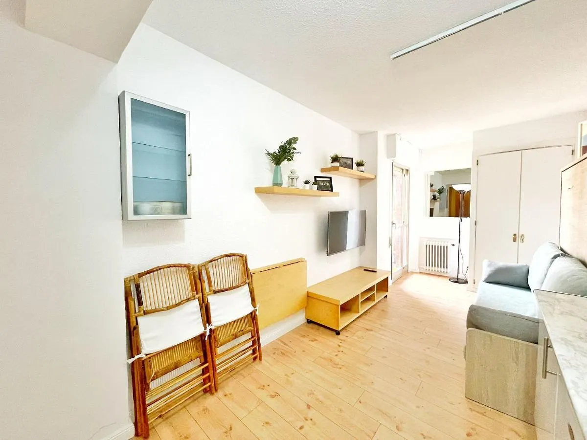 Nuevo/Acogedor Estudio En Prosperidad, Terraza,A/C Apartment Madrid